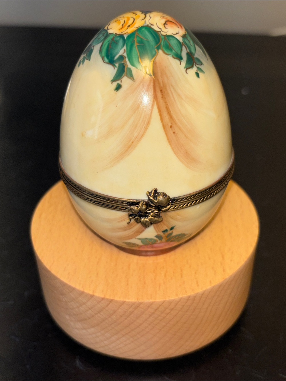 Limoges egg trinket box
